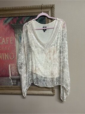 LE MARAIS Paris Silk Embellished V-Neck Floral Top in Cream
